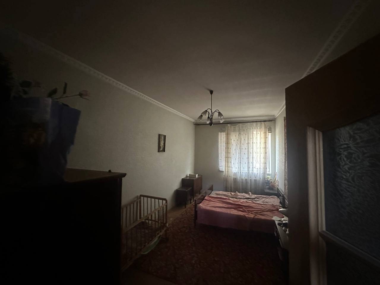 !!! ПРОДАМ ДОМ 250 квадратов. Район жовтневого суда. Подвал под бункер, стены и крыша обновлены. Цена 17 🍋 По всем вопросам +79591544050